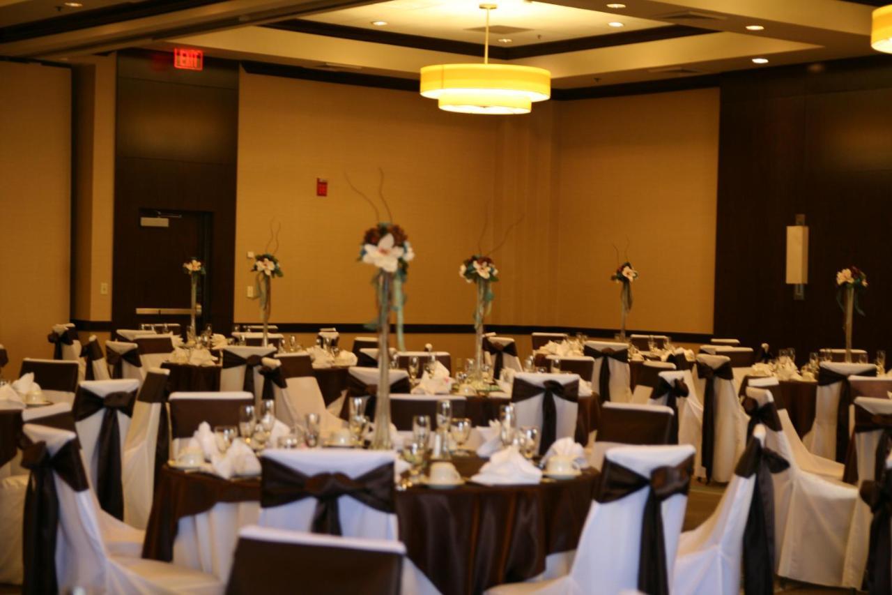 Holiday Inn Virginia Beach - Norfolk By Ihg Exterior photo