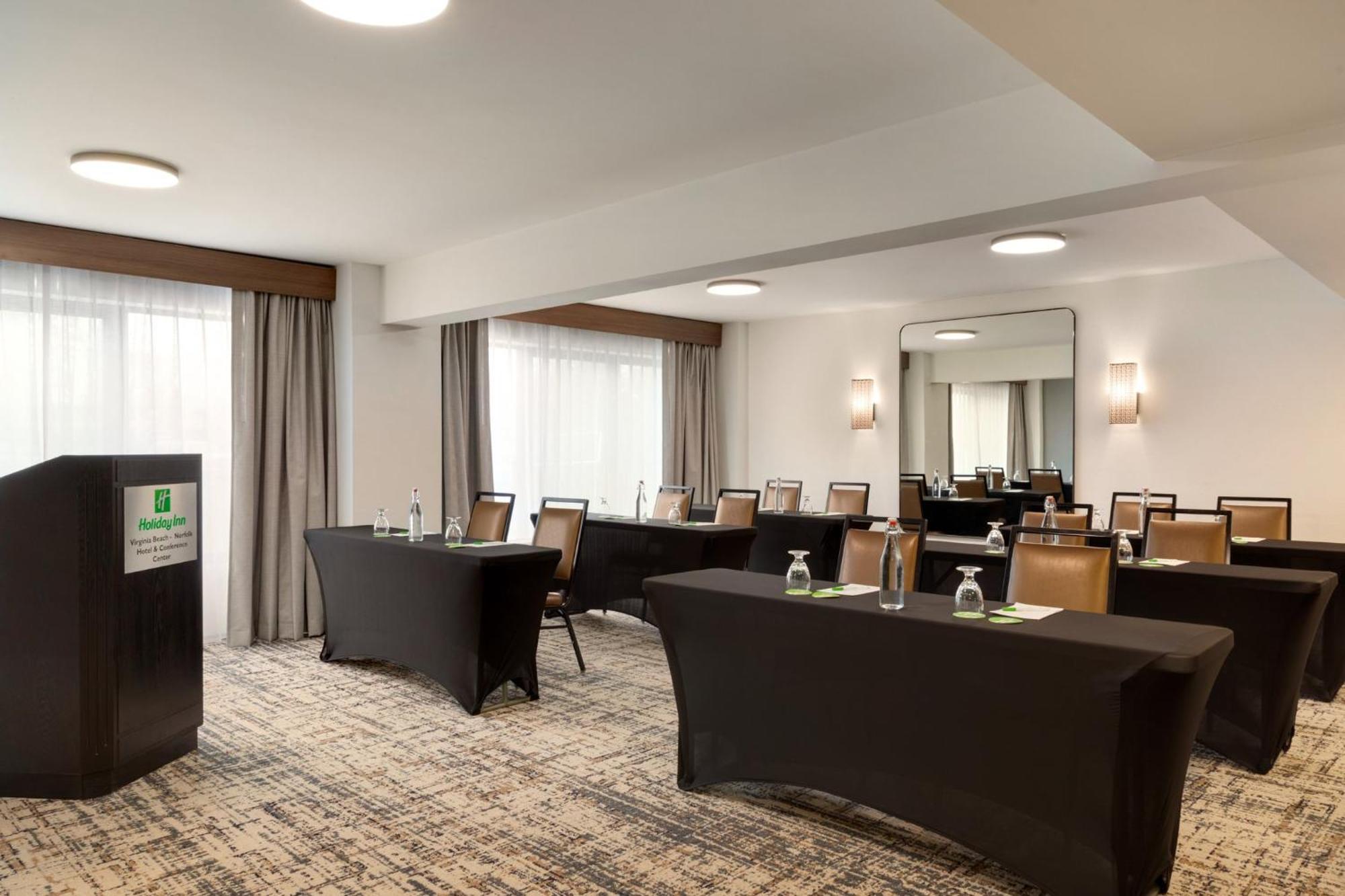 Holiday Inn Virginia Beach - Norfolk By Ihg Exterior photo