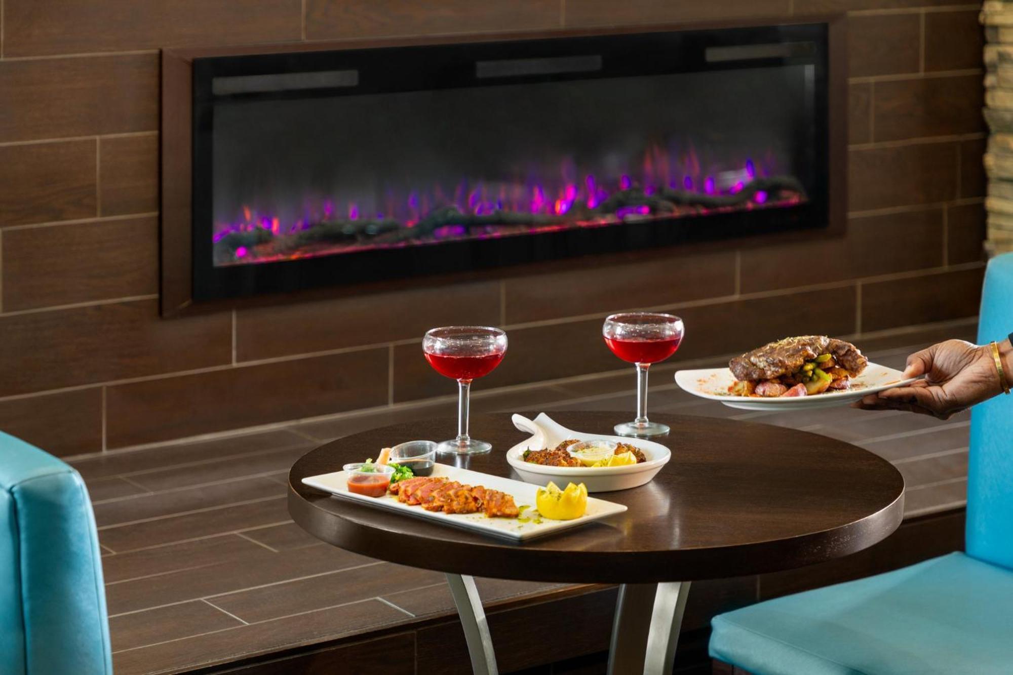 Holiday Inn Virginia Beach - Norfolk By Ihg Exterior photo