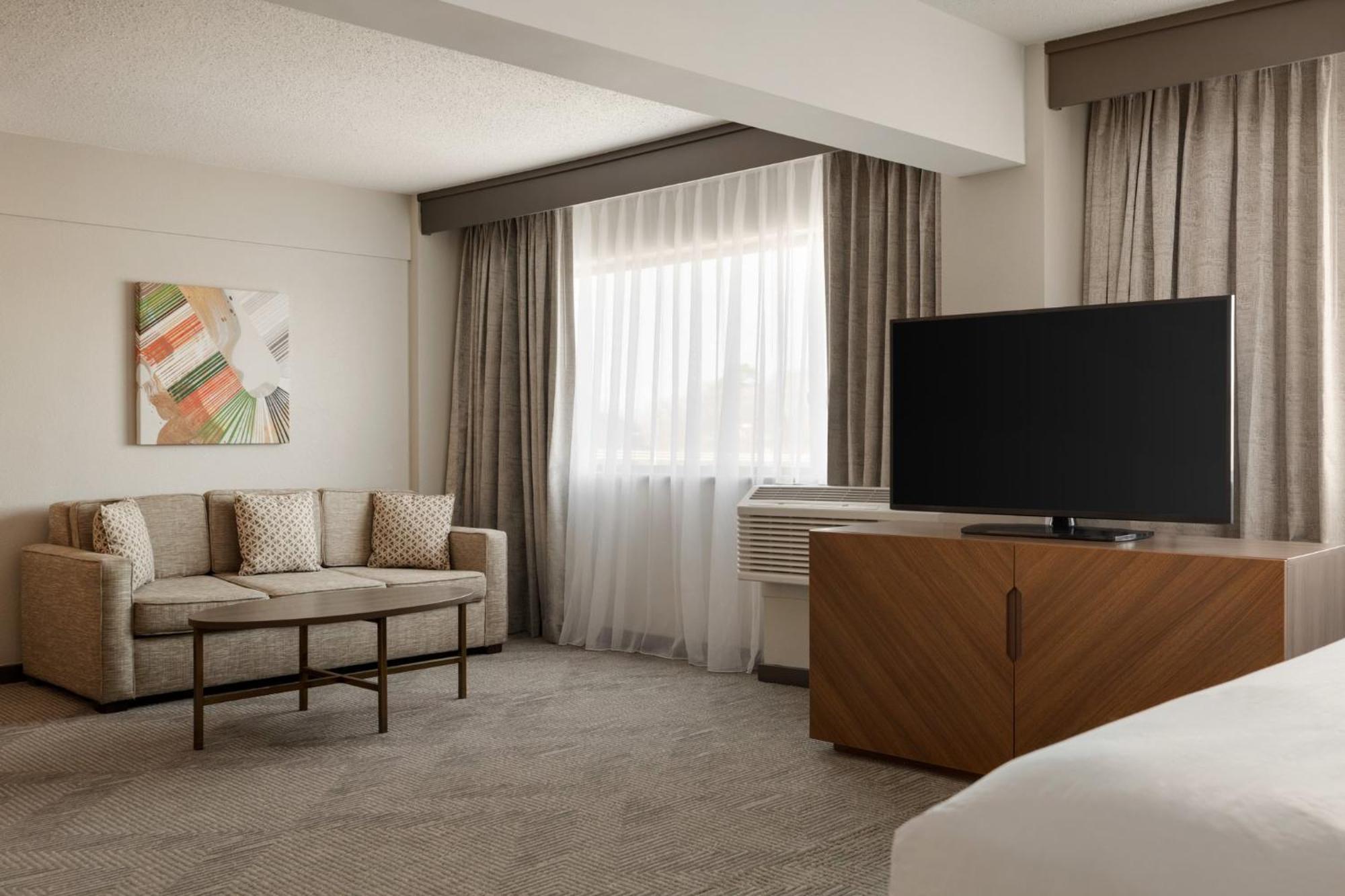 Holiday Inn Virginia Beach - Norfolk By Ihg Exterior photo