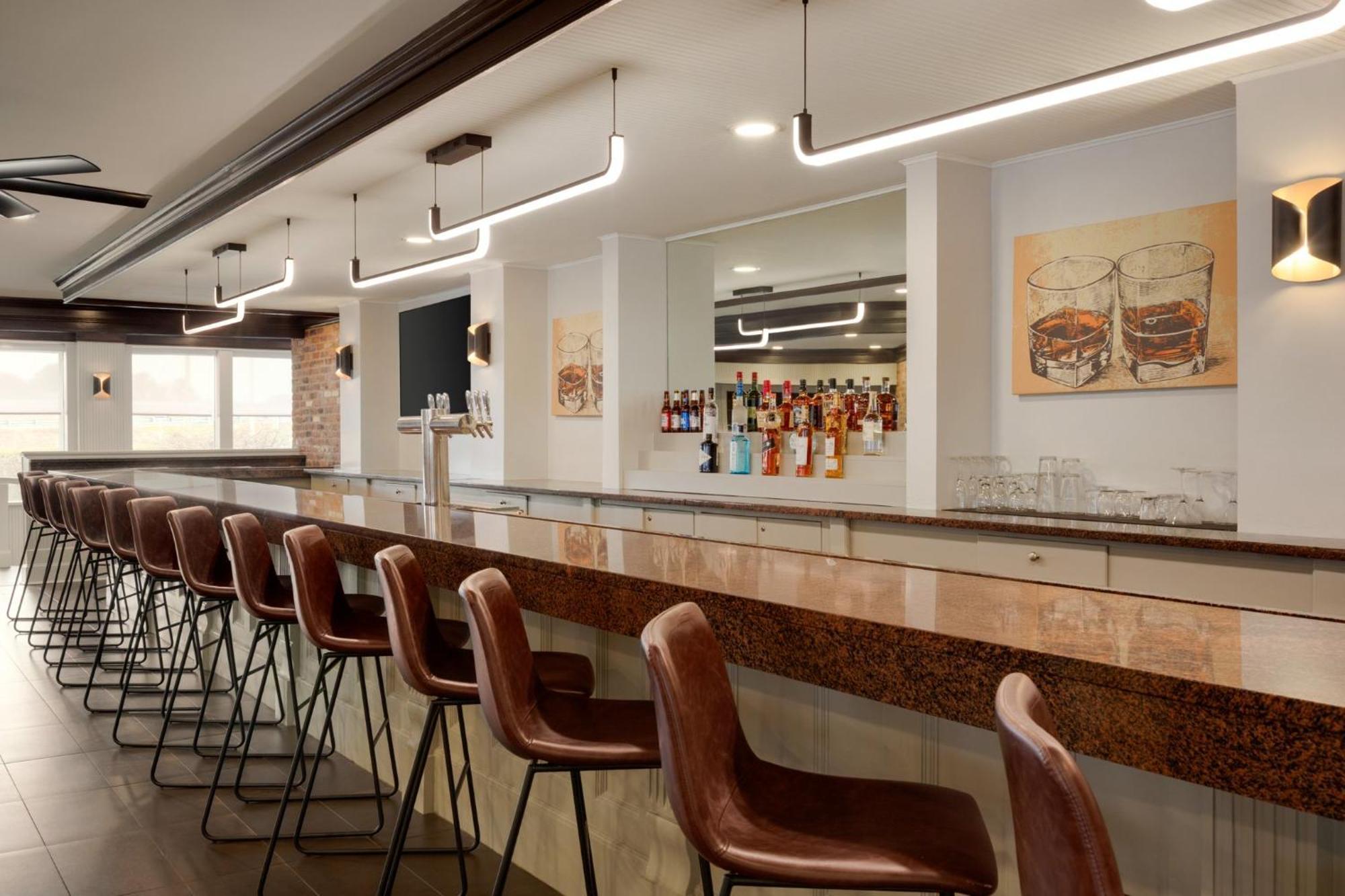Holiday Inn Virginia Beach - Norfolk By Ihg Exterior photo