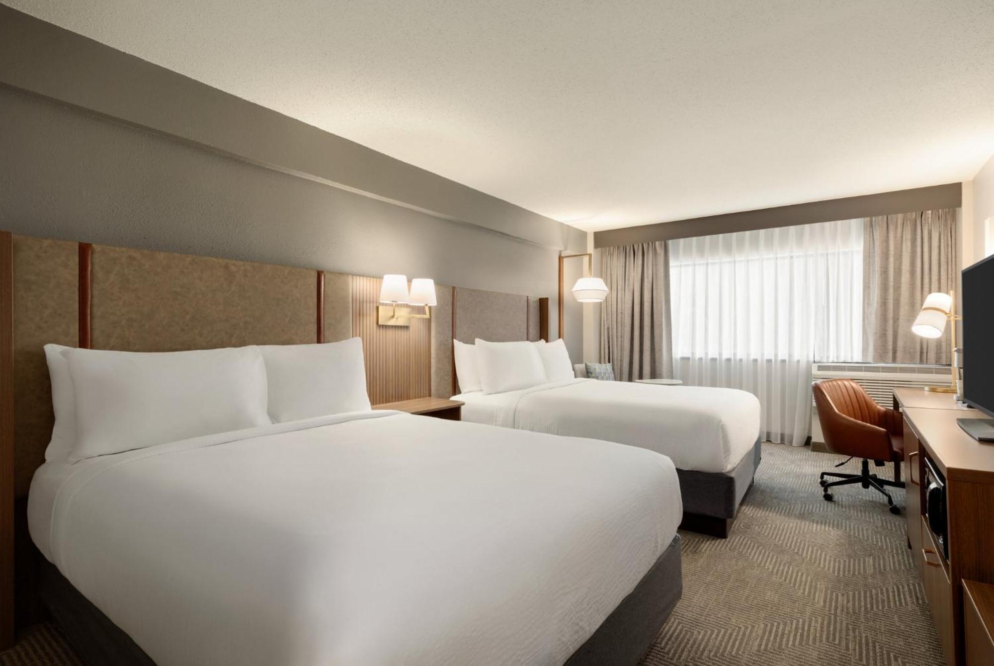 Holiday Inn Virginia Beach - Norfolk By Ihg Exterior photo