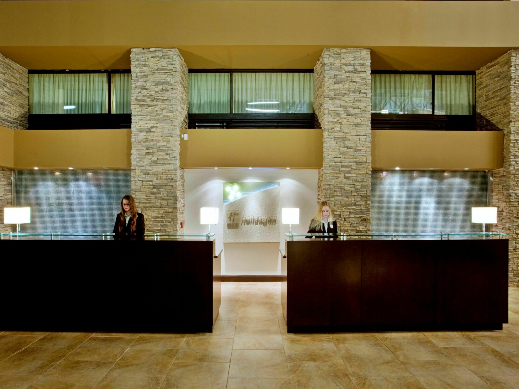 Holiday Inn Virginia Beach - Norfolk By Ihg Exterior photo
